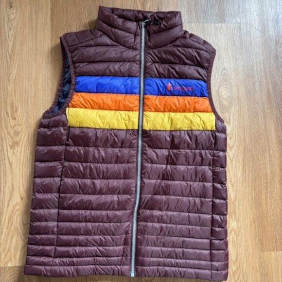 Cotopaxi NWOT Fuego Burgundy Down Filled Puffer Vest Unisex Mens M/Womens L - Picture 1 of 6
